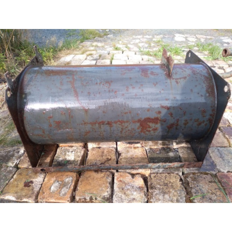 Bojler nierdzewny z czarnym płaszczem 200L poziomy viessmann
